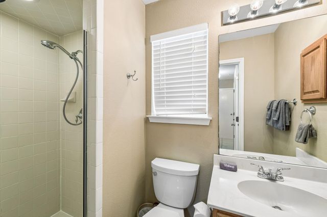 730 Mather ST E F-102, New Braunfels, TX 78130