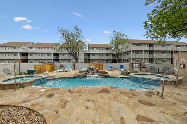 730 Mather ST E F-102, New Braunfels, TX 78130