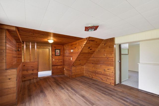 908 Greenvale Avenue W, Northfield, MN 55057