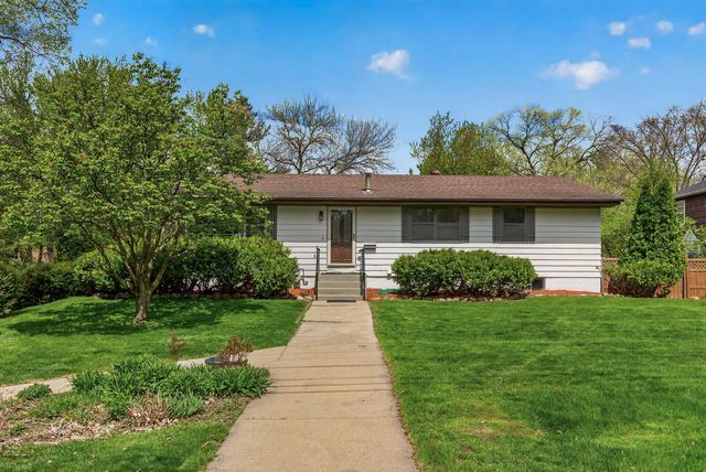 908 Greenvale Avenue W, Northfield, MN 55057