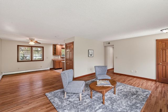 908 Greenvale Avenue W, Northfield, MN 55057