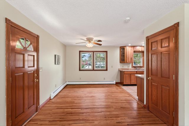 908 Greenvale Avenue W, Northfield, MN 55057