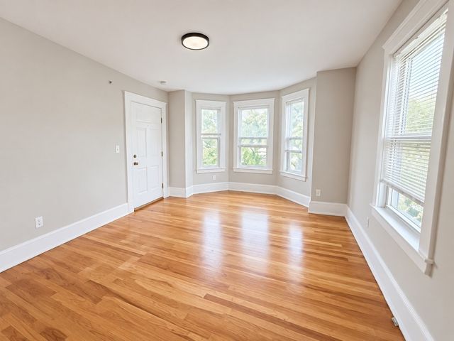 46 Grove St 3, Lynn, MA 01905