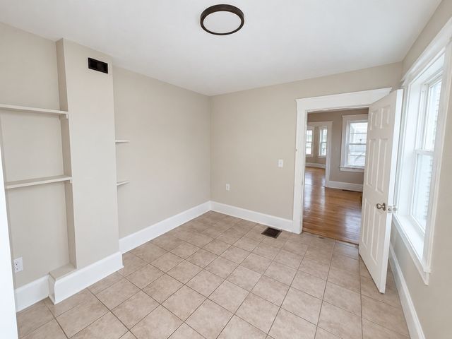 46 Grove St 3, Lynn, MA 01905