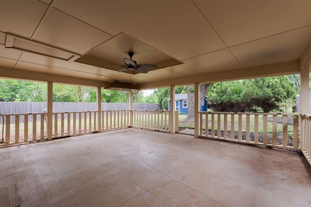 320 Elwood Drive, Edmond, OK 73013