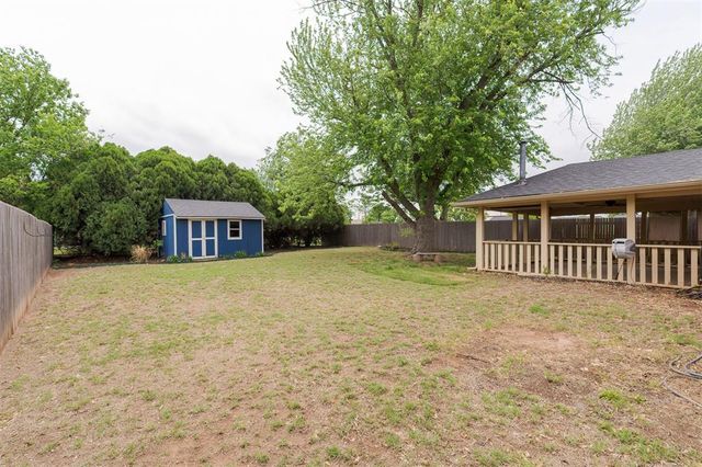 320 Elwood Drive, Edmond, OK 73013