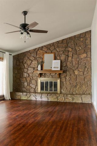 320 Elwood Drive, Edmond, OK 73013