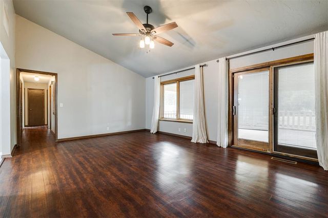320 Elwood Drive, Edmond, OK 73013