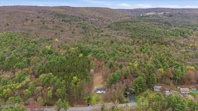 33 Barney Road, Greenfield, NY 12833