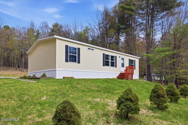 33 Barney Road, Greenfield, NY 12833