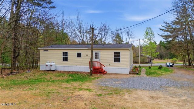 33 Barney Road, Greenfield, NY 12833