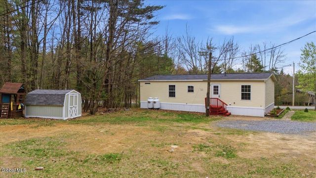 33 Barney Road, Greenfield, NY 12833