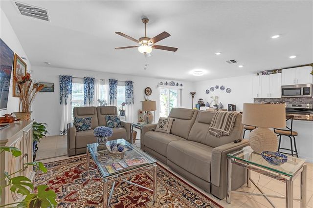 36568 GARDEN WALL WAY, Zephyrhills, FL 33541