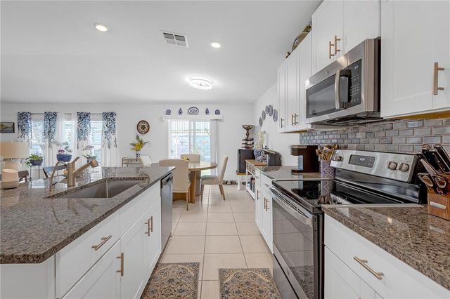 36568 GARDEN WALL WAY, Zephyrhills, FL 33541