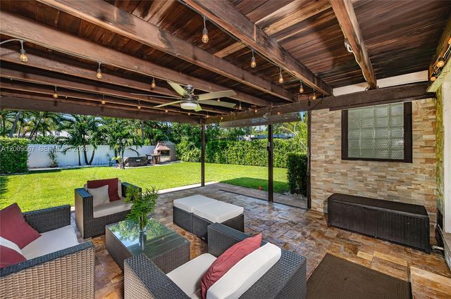 1756 71st St, Miami Beach, FL 33141