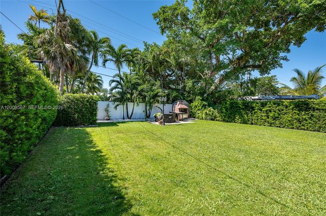 1756 71st St, Miami Beach, FL 33141