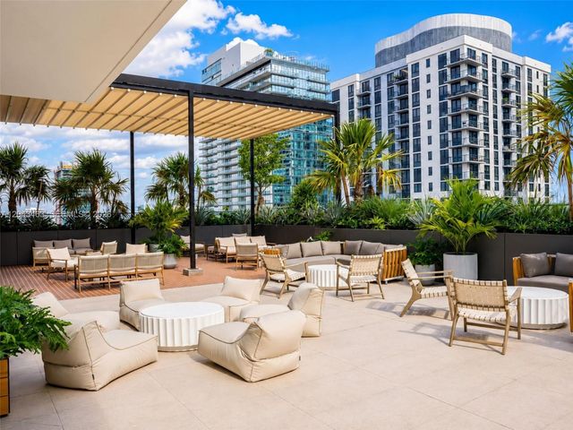 11 NE 6th St 1509, Miami, FL 33132