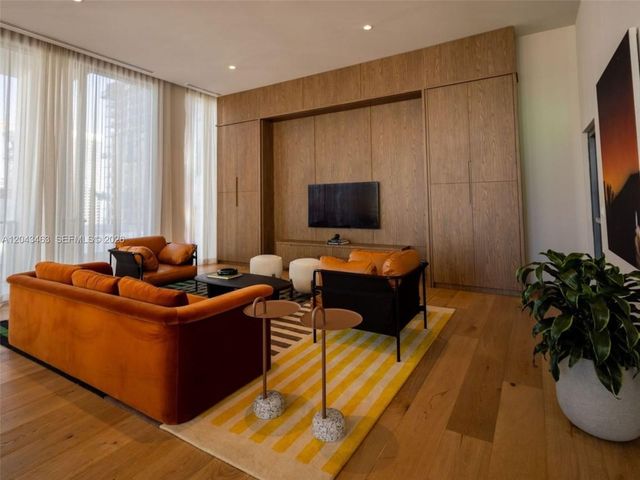 11 NE 6th St 1509, Miami, FL 33132