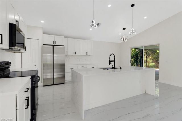 4520 SW 22nd AVE, Cape Coral, FL 33914