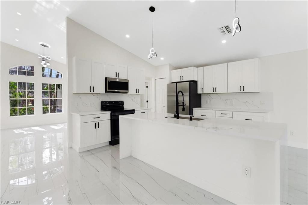 4520 SW 22nd AVE, Cape Coral, FL 33914