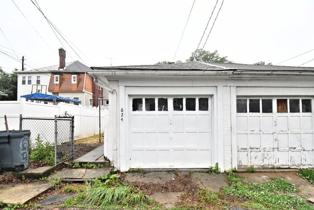624 8TH AVE, Bethlehem, PA 18018