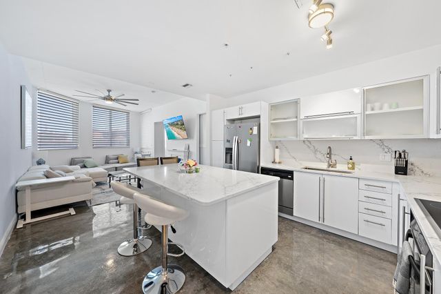 1617 N Flagler Drive 801, West Palm Beach, FL 33407