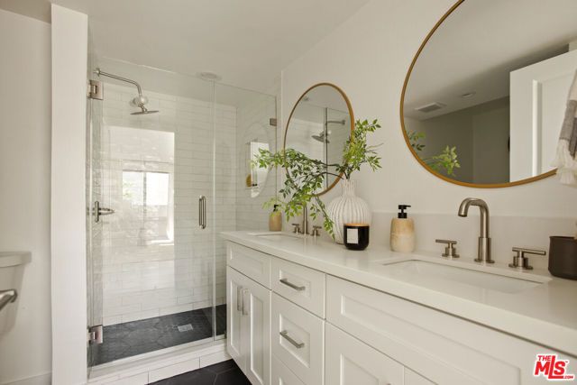 839 Larrabee Street 6, West Hollywood, CA 90069