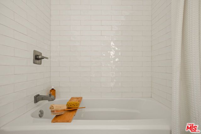 839 Larrabee Street 6, West Hollywood, CA 90069