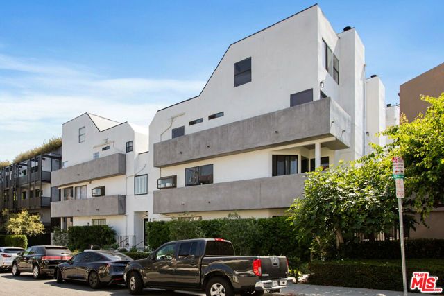 839 Larrabee Street 6, West Hollywood, CA 90069