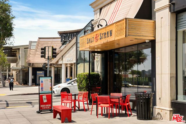 839 Larrabee Street 6, West Hollywood, CA 90069