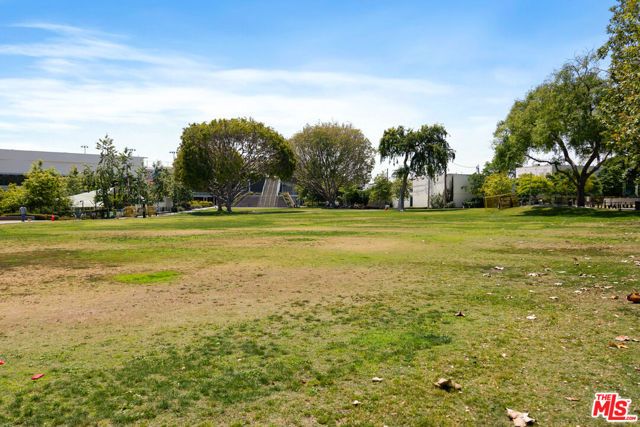 839 Larrabee Street 6, West Hollywood, CA 90069