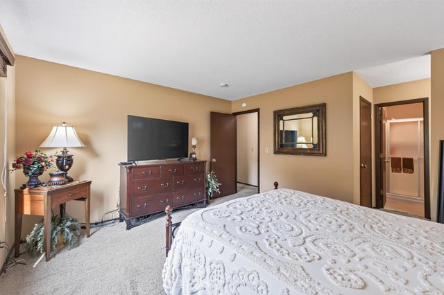 5217 Balmoral Lane, Bloomington, MN 55437