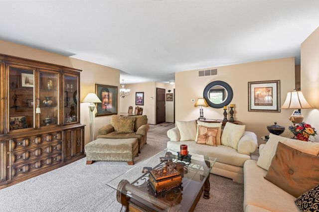 5217 Balmoral Lane, Bloomington, MN 55437