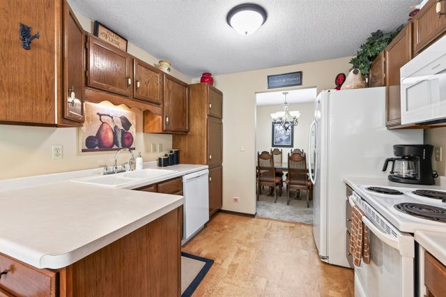 5217 Balmoral Lane, Bloomington, MN 55437