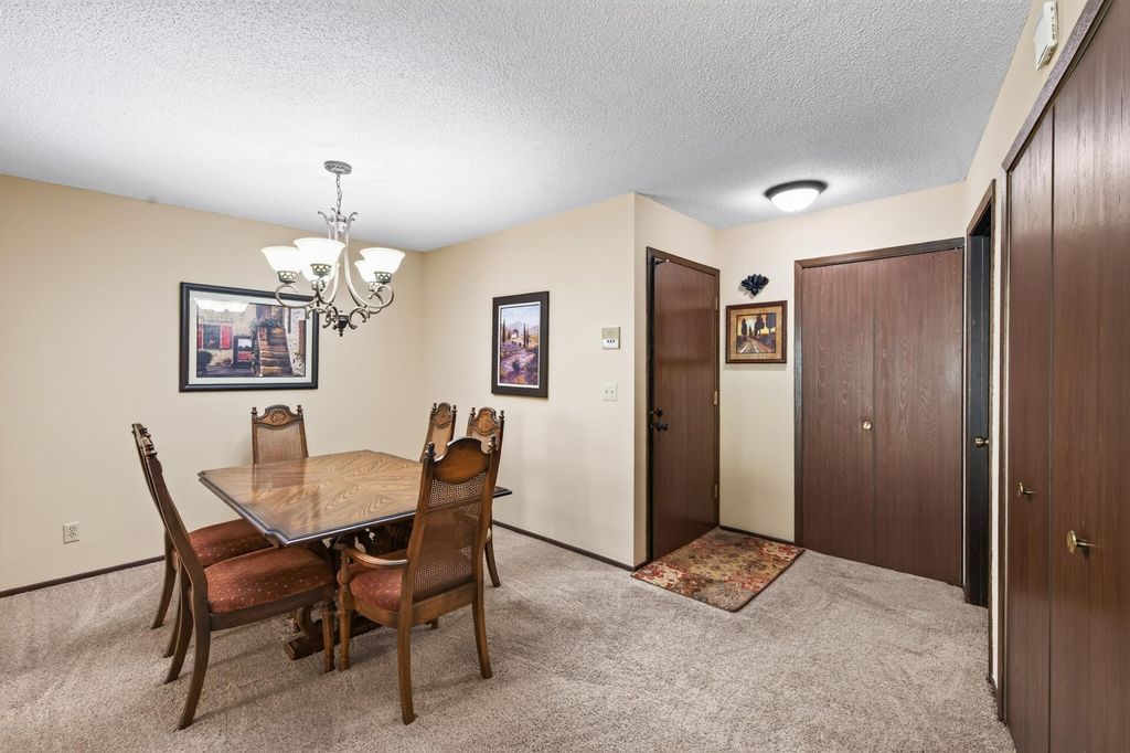 5217 Balmoral Lane, Bloomington, MN 55437 — photo 4