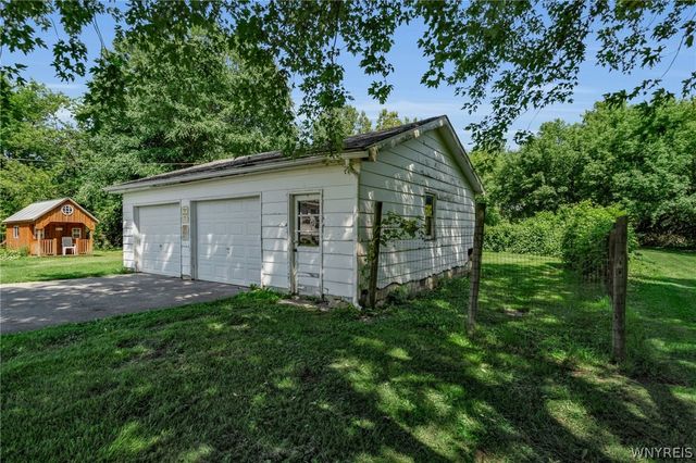 6481 Hatter Road, Newfane, NY 14108