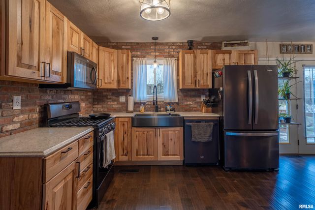 6528 S NAVAJO Drive, Bartonville, IL 61607