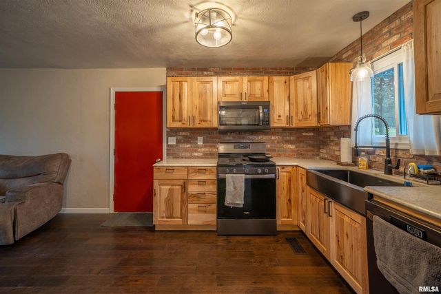 6528 S NAVAJO Drive, Bartonville, IL 61607