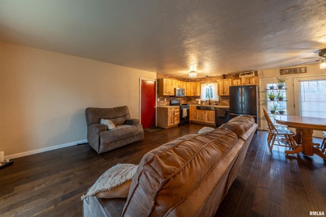 6528 S NAVAJO Drive, Bartonville, IL 61607