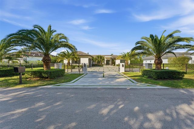 10005 SW 66th St, Miami, FL 33173