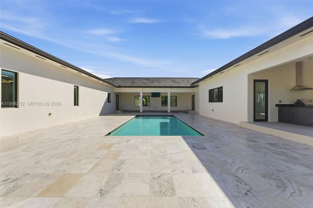 10005 SW 66th St, Miami, FL 33173