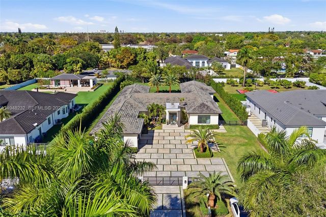 10005 SW 66th St, Miami, FL 33173