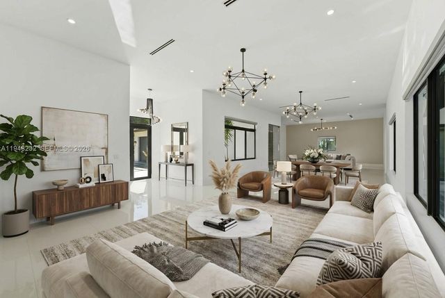 10005 SW 66th St, Miami, FL 33173