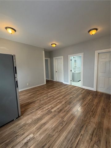 207 Pawtucket Avenue, Pawtucket, RI 02860