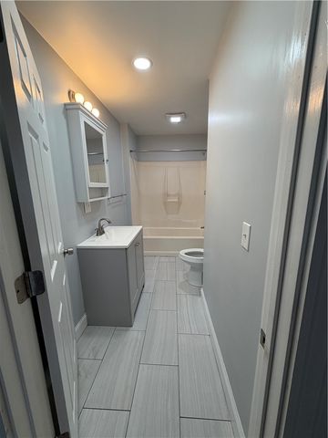 207 Pawtucket Avenue, Pawtucket, RI 02860