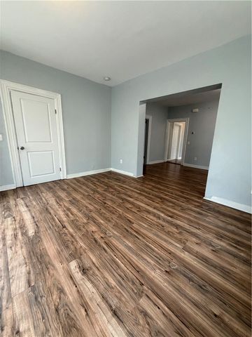 207 Pawtucket Avenue, Pawtucket, RI 02860