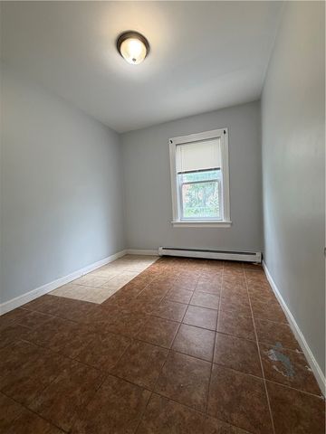 207 Pawtucket Avenue, Pawtucket, RI 02860