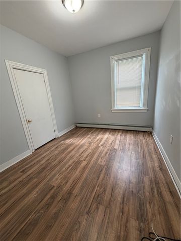 207 Pawtucket Avenue, Pawtucket, RI 02860