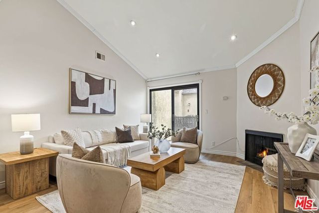 620 W Hyde Park Boulevard 313, Inglewood, CA 90302