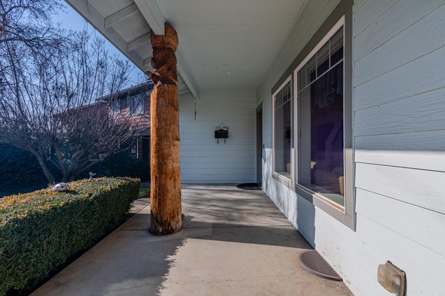 1316 NE Foster Way, Grants Pass, OR 97526